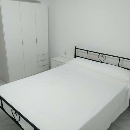 Apartamento en Plaza Mayor Ribadavia Exterior foto